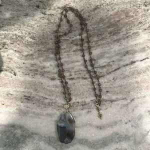 Sequin gray stone neclace
